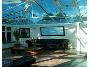 Gatwick House Hotel Horley Exterior photo